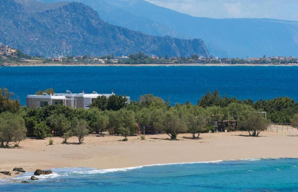 Cedar Bay Beachside Villas 帕琉乔拉 外观 照片