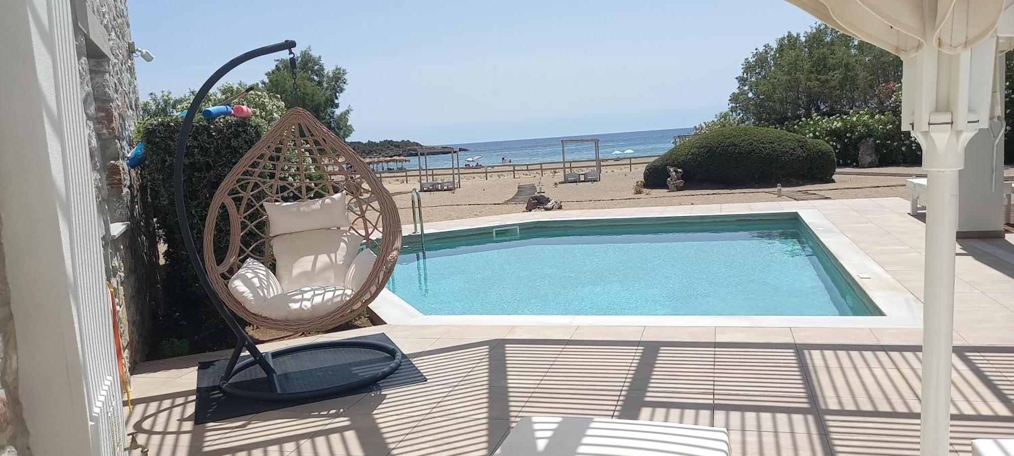 Cedar Bay Beachside Villas 帕琉乔拉 外观 照片