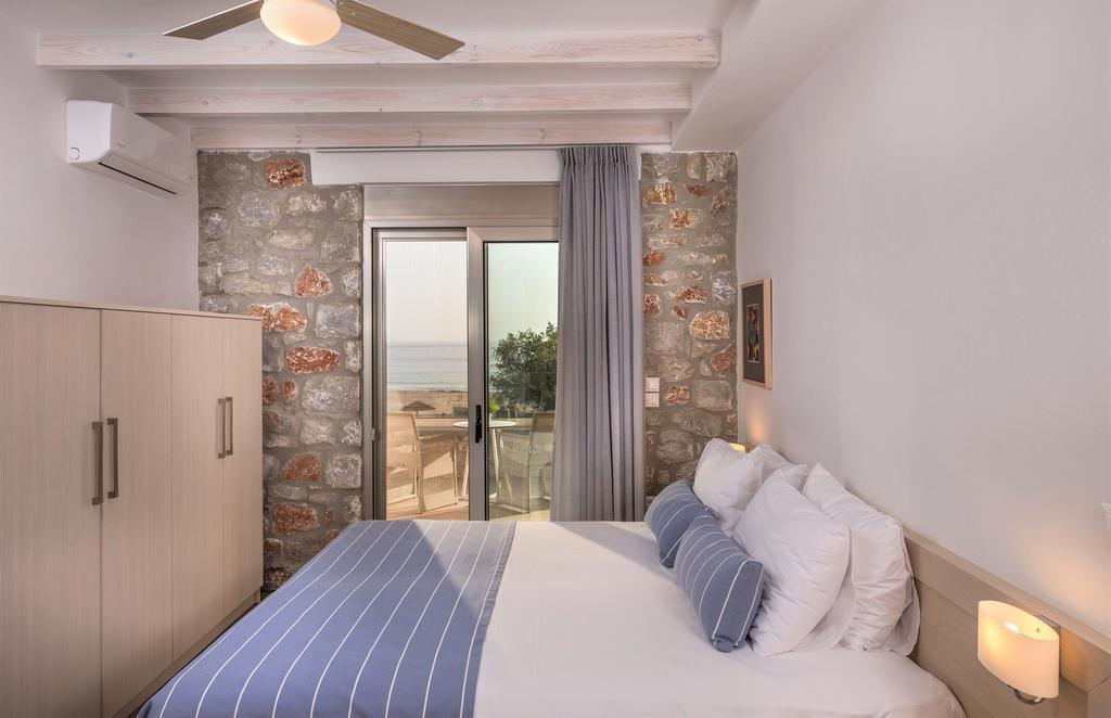 Cedar Bay Beachside Villas 帕琉乔拉 外观 照片